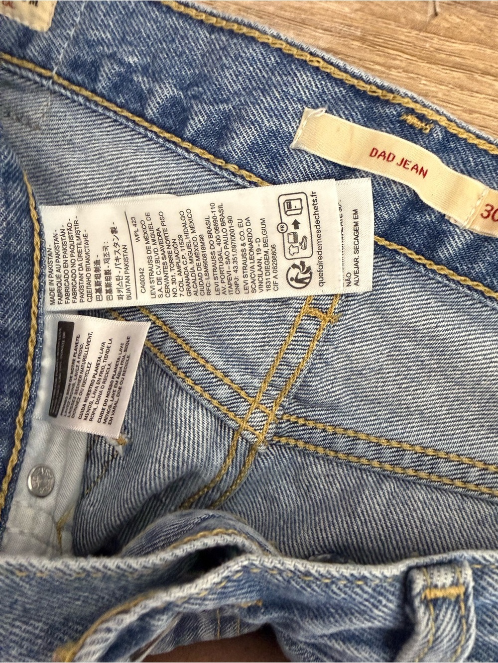 Levi’s 90s Dad Straight Jeans low mid Size 10 W30 Far And Wide Wash Denim NWOT - Picture 8 of 10